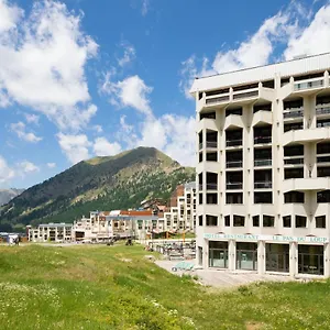 Sowell Le Pas Du Loup Hotel